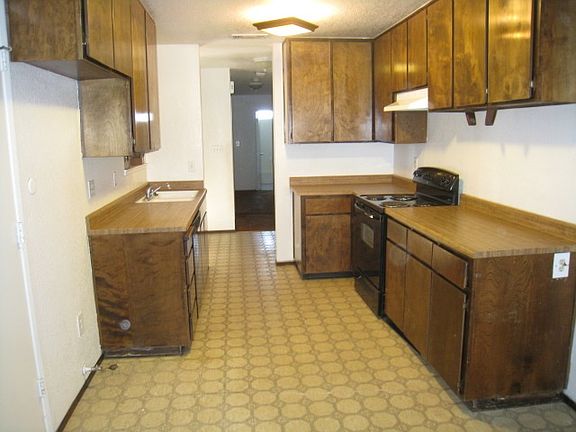 3rd image of 4648 Birmingham Way