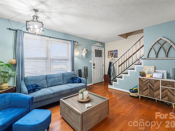2nd image of 224 14th Ave SE APT C