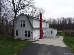 12230 Old Main Rd, Silver Creek, NY 14136