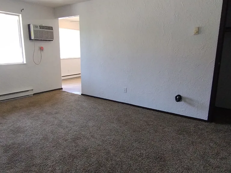 Via Manor Apartments — Photo 10