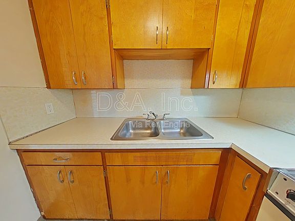 5th image of 111 NW 11th St APT 3