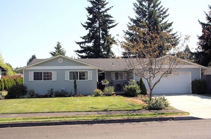 1st image of 10703 NE 44th St