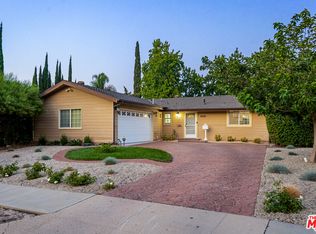 6236 Kenwater Ave, Woodland Hills, CA 91367