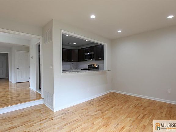3rd image of 3406 Hana Rd