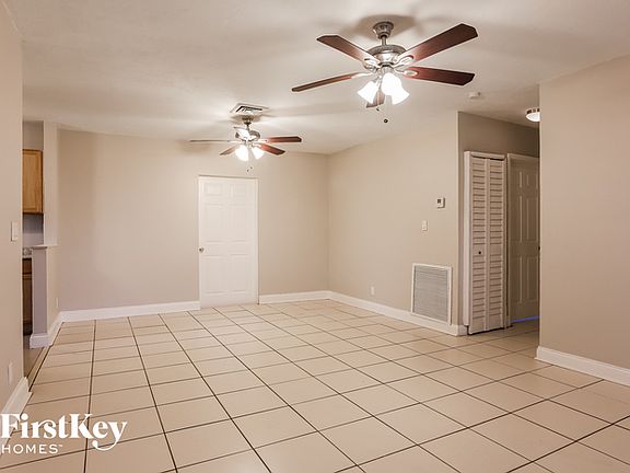 5th image of 100 NE 17th Ct