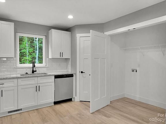 5th image of 1040 Aviella Ct