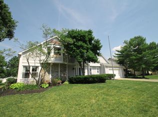 1236 Smoke Burr Dr, Westerville, OH 43081