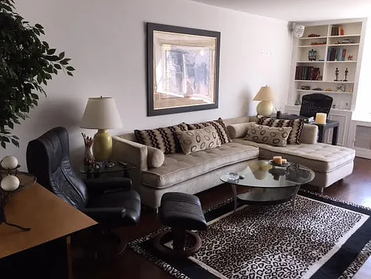 Sold by Bryan L Rozencwaig, LREB | media 10