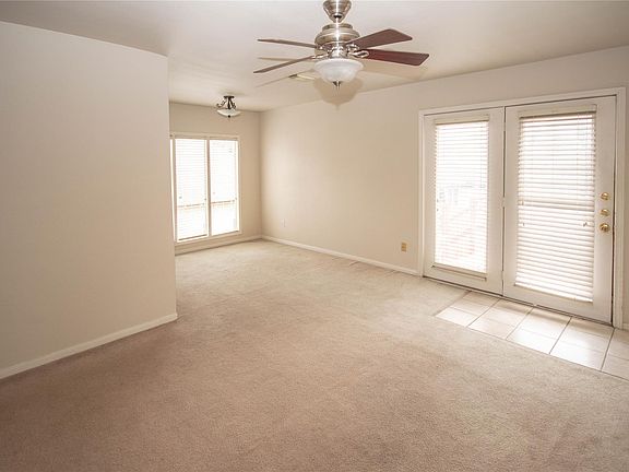 3rd image of 1610 Wheeler St #2