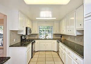 5th image of 704 S Sunset Canyon Dr
