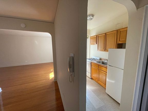 5th image of 89-11 63rd Dr #627