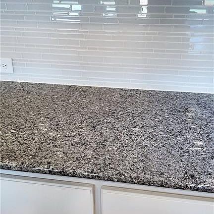 5th image of 4211 Pecan Ln