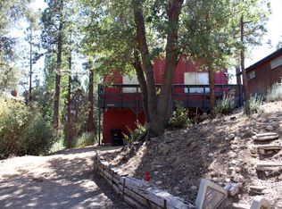 44431 Baldwin Ln, Sugarloaf, CA 92386