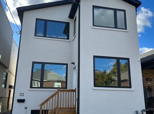 32 Cadorna Ave #3, Toronto, ON M4J 3W8