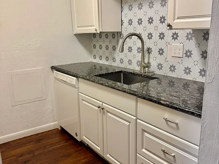 21 Dougherty Blvd #V3 — Photo 8
