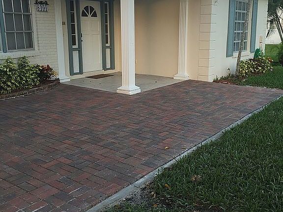 2nd image of 8401 NW 35th Ct