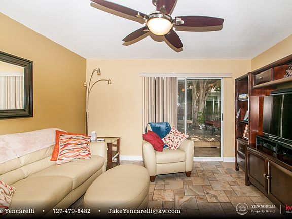 4th image of 11145 Elmhurst Dr N