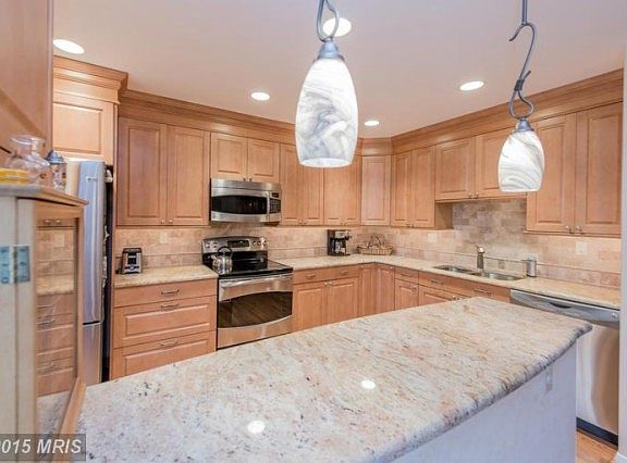 5th image of 55 Winslow Park Dr