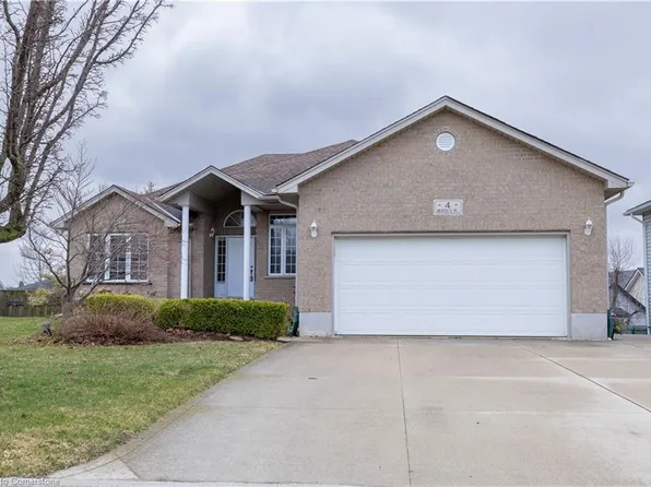 4 Berdux Pl, Wellesley, ON N0B 2T0