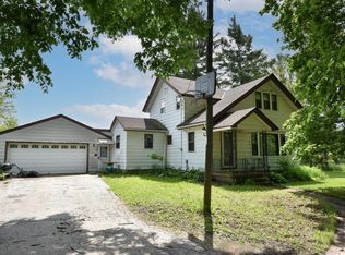2600 Shady Lane Rd, Saukville, WI 53080