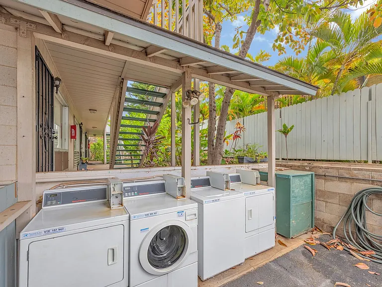2136 Konou Pl #202 — Photo 15