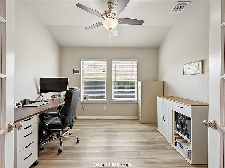 2042 Rock Ridge Ave — Photo 13