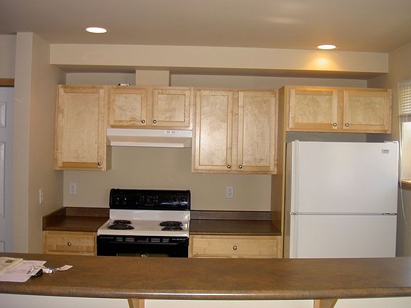 LL -More Close to Kitchen