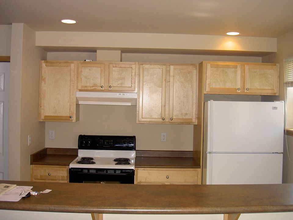LL -More Close to Kitchen