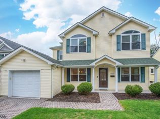 6 Irondale Rd, Morris Plains, NJ 07950