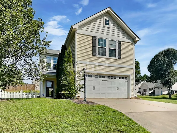 5137 Benjamin Ct, Kernersville, NC 27284