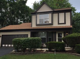 1211 Gateshead Dr, Naperville, IL