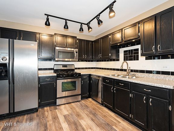 5th image of 105 Somerset Dr