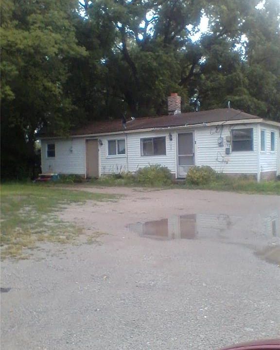 2nd image of 215 W Airport Hwy APT 1
