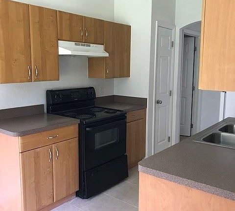 4th image of 2210 Kabat Ave