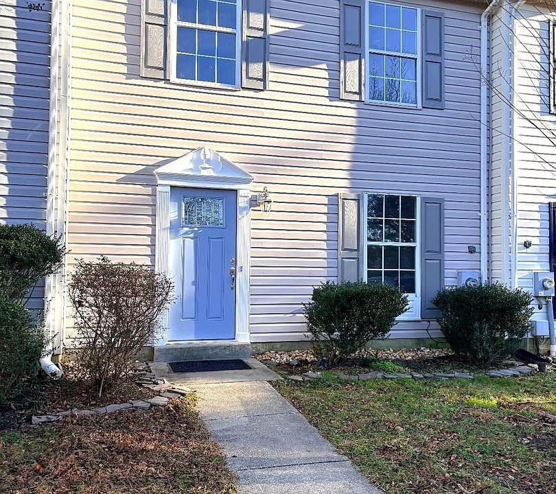 1st image of 22695 Othello Ln