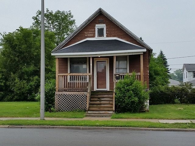 1st image of 413 Sibley Blvd
