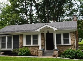 368 Tunnel Rd, Asbury, NJ 08802