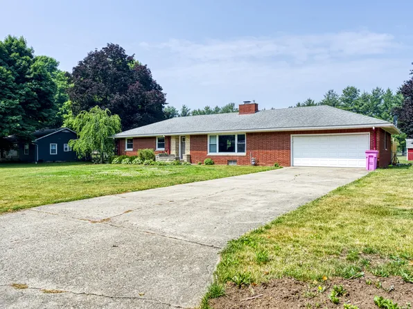327 N Kalamazoo St, White Pigeon, MI 49099