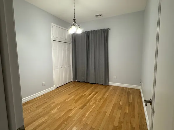 315 Park Avenue image 11 of 17