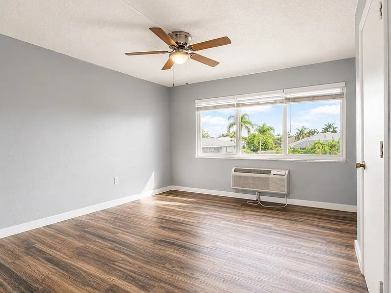 3817 Del Prado Blvd S — Photo 16