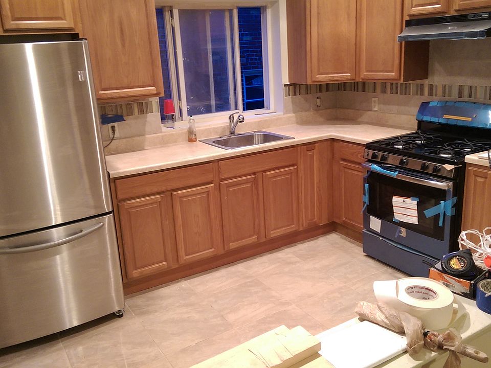 1st image of 934 E 86th St #3