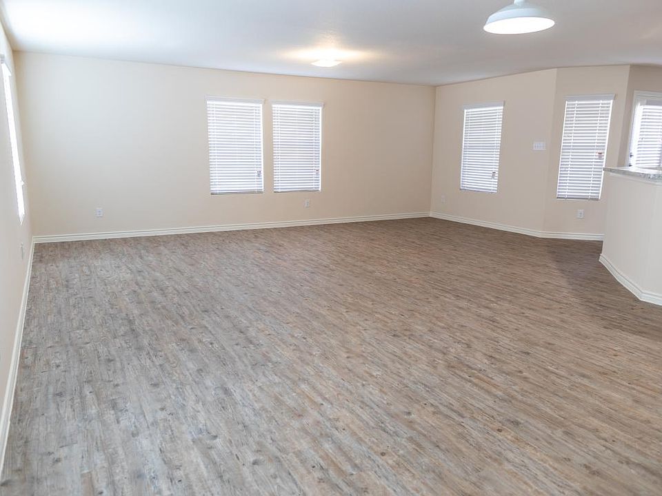 1st image of 1409 Starling Ln