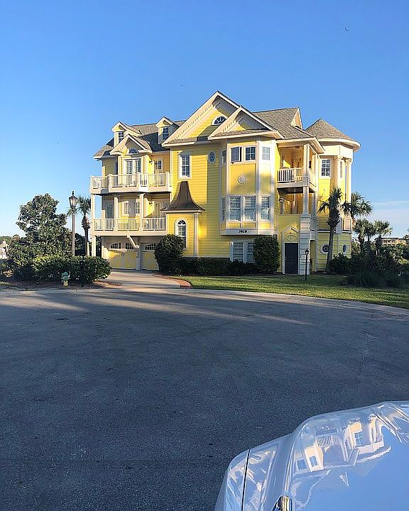 2nd image of 3828 Courtenay Dr SW