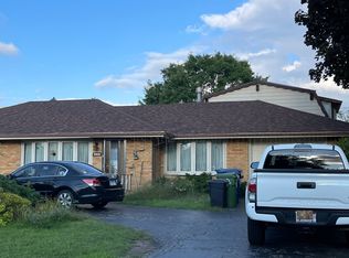 9606 S Mansfield Ave, Oak Lawn, IL 60453