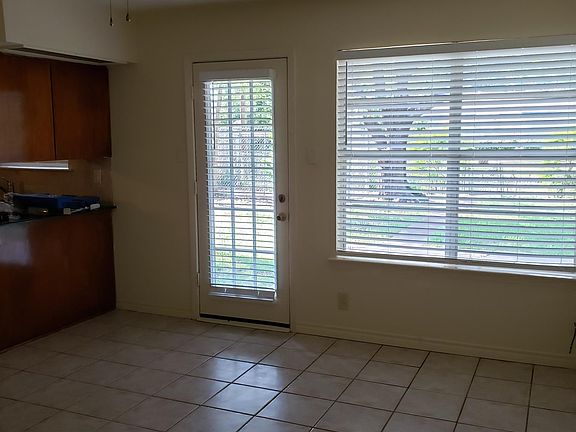 4th image of 527 E Tyler St
