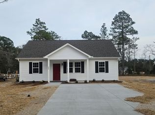 445 Harper Lake Dr, Southport, NC 28461
