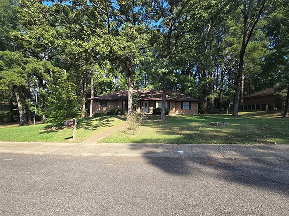 3rd image of 9217 Rhett Cir