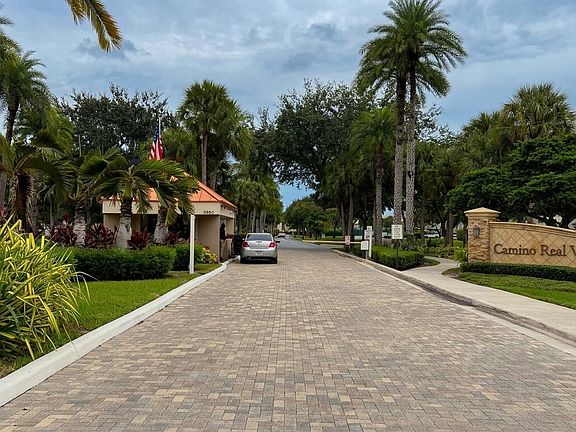 3rd image of 5900 Camino Del Sol #302