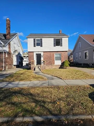 4196 Buckingham Ave — Photo 1