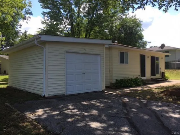 40 Orchard Hills Dr, Saint Peters, MO 63376